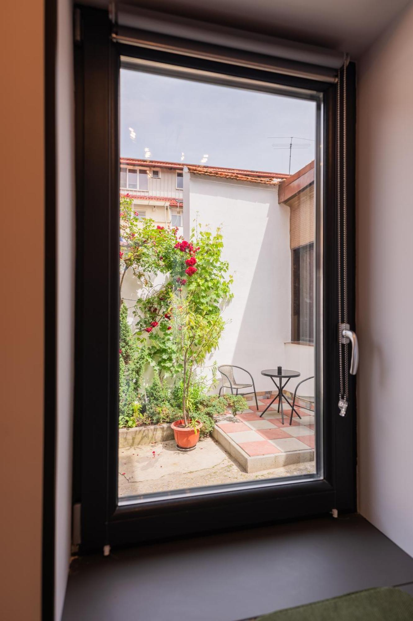 Fun House - Comfortable Stay With Garden And Near Parking 布拉索夫 外观 照片