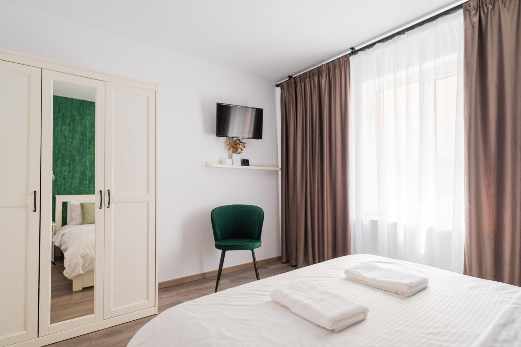 Fun House - Comfortable Stay With Garden And Near Parking 布拉索夫 外观 照片