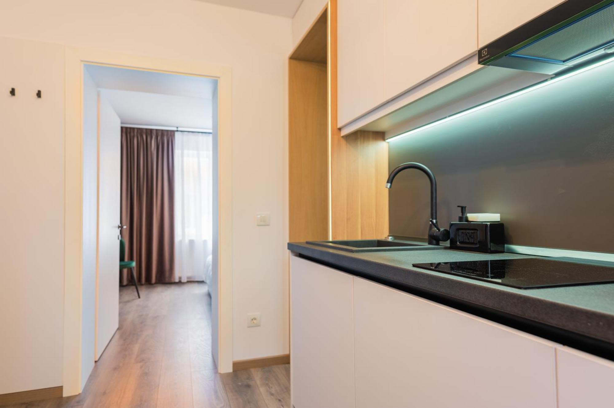 Fun House - Comfortable Stay With Garden And Near Parking 布拉索夫 外观 照片